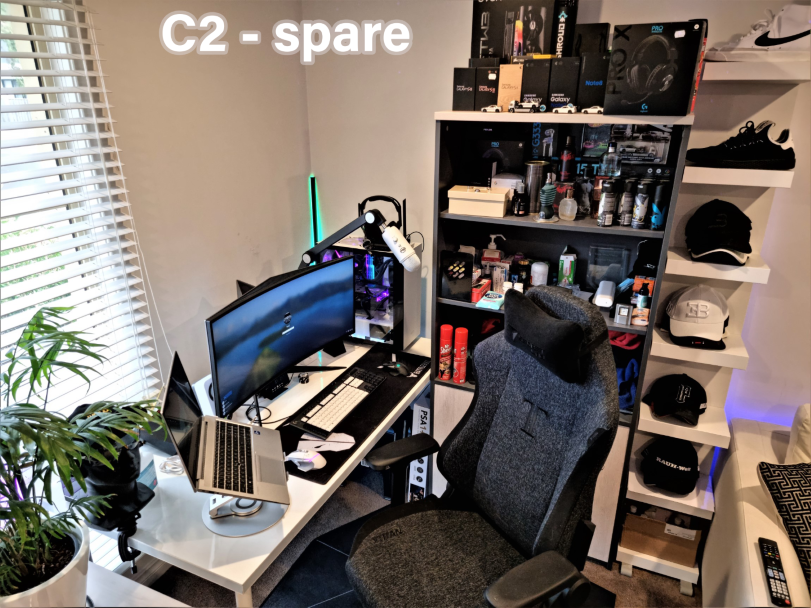 Gaming room â€” corner 2